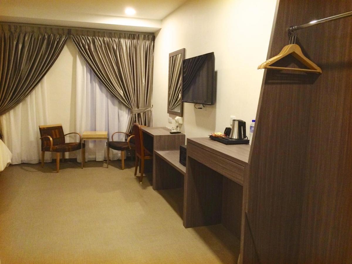 Rs Boutique Hotel Kluang Exterior photo